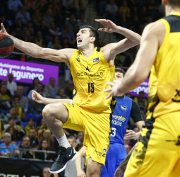 Iberostar Tenerife supera de forma apurada al San Pablo Burgos (85-82)