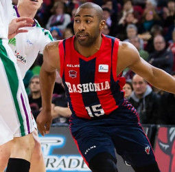Baskonia puede con Unicaja y encadena su cuarta consecutiva (96-78)