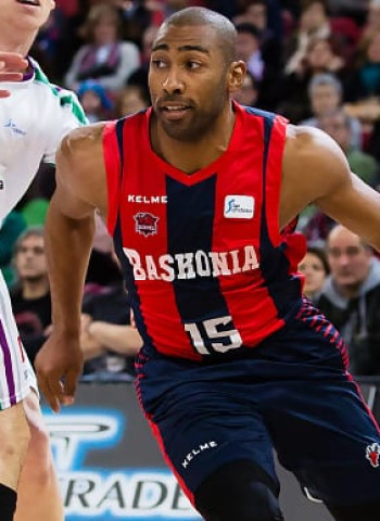Baskonia puede con Unicaja y encadena su cuarta consecutiva (96-78)