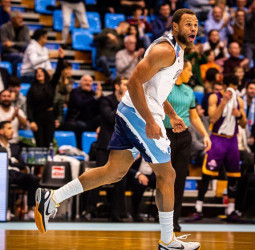 El Río Breogán trabaja en la renovación de Justin Anderson