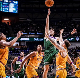 Victoria de Unicaja y a cuartos de final de la BCL (99-88)
