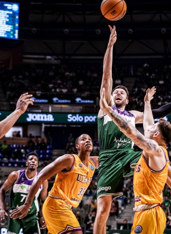 Victoria de Unicaja y a cuartos de final de la BCL (99-88)
