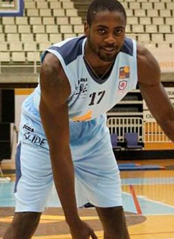 Michael Fakuade llega al Gipuzkoa Basket