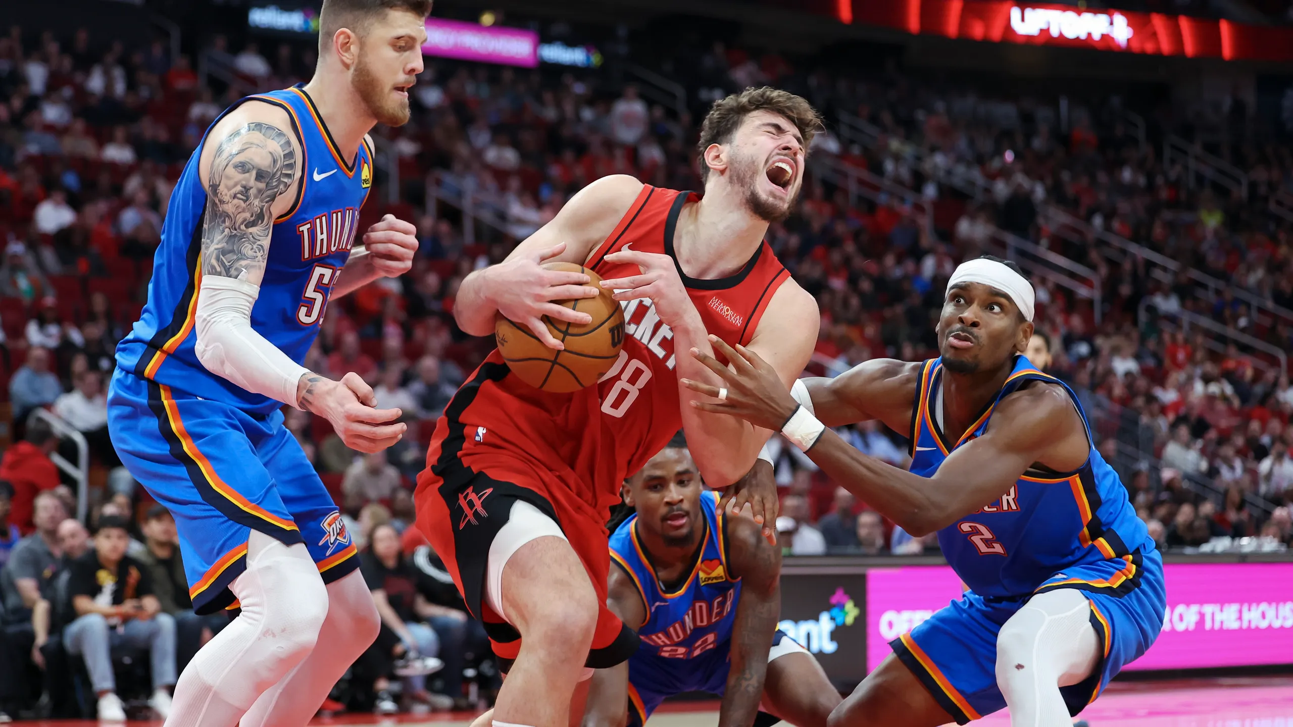 Los Rockets no frenan su impulso ni ante los Thunder, 116-119