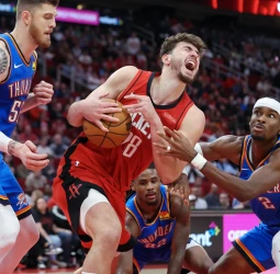 Los Rockets no frenan su impulso ni ante los Thunder, 116-119