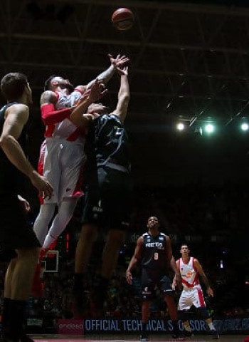 Baskonia amarra la segunda plaza y sentencia al RETAbet Bilbao (74-78)
