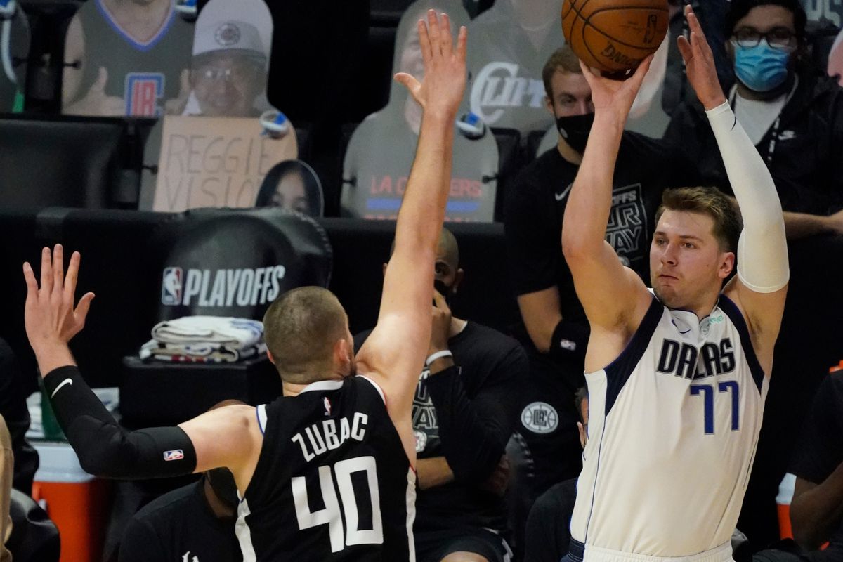 Los Mavericks golpean primero (103-113) [0-1]