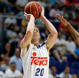 El Real Madrid se jugará el pase a semifinales en el Palacio (89-77)