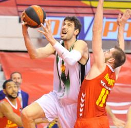 La Penya derrota al UCAM Murcia a domicilio (84-91)