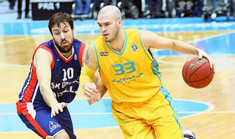 Pat Calathes completa el juego interior del Panathinaikos