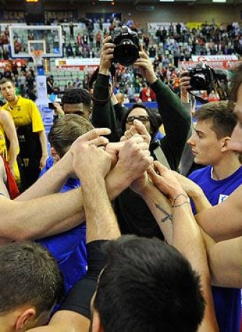 El Iberostar Tenerife se deja el liderato ante un gran UCAM Murcia (79-68)