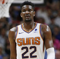 DeAndre Ayton, cerca de renovar con los Phoenix Suns