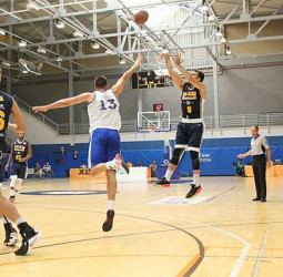 El UCAM Murcia se exhibe ante el Khimki (89-64)