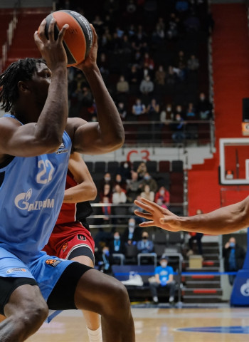 El Zenit vence al Milan y se consolida en el cuarto puesto (79-70)
