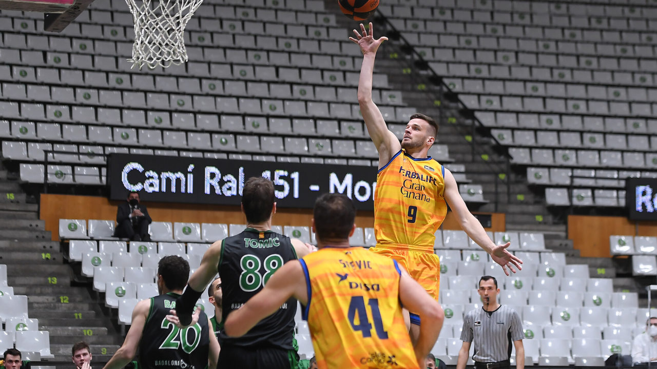 El Herbalife Gran Canaria firma un autoritario triunfo en Badalona (84-103)