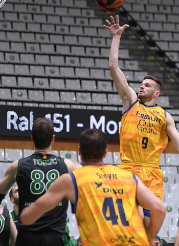 El Herbalife Gran Canaria firma un autoritario triunfo en Badalona (84-103)