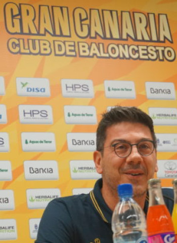 Fotis Katsikaris: «UCAM es un equipo que juega con mucha energía»