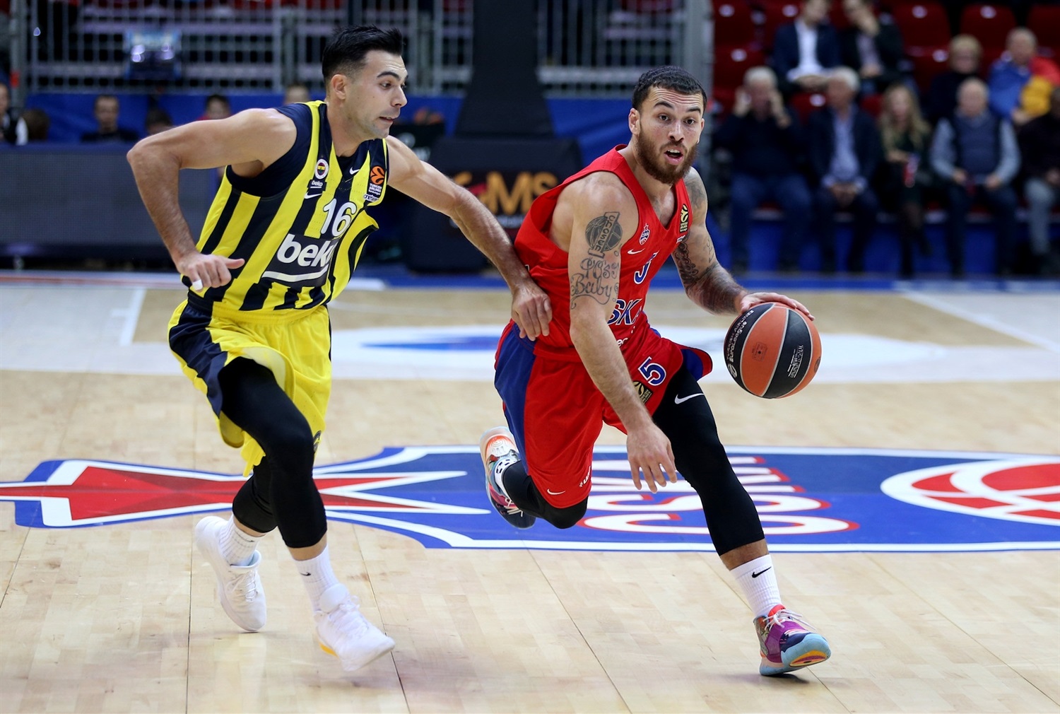 Mike James, MVP de la jornada 8 de la EuroLeague