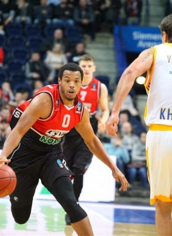 Corey Fisher, cerca del San Pablo Burgos