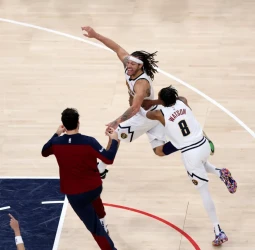 Denver saca su rabioso orgullo para empatar la serie, 101-99 [2-2]