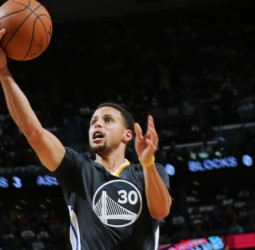 Los Warriors hacen historia con la victoria ante los Thunder