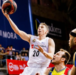 El Real Madrid retoma la Liga con victoria en Andorra (66-87)