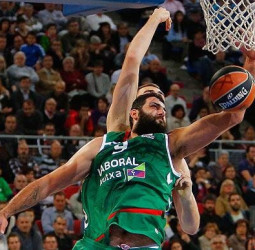 Bourousis y Vesely son los mejores en la cuarta jornada del Top16 Euroliga