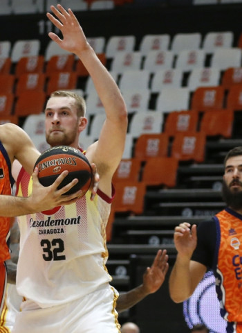 Remontada para volver a sumar en Liga Endesa ante Casademont Zaragoza (93-84)
