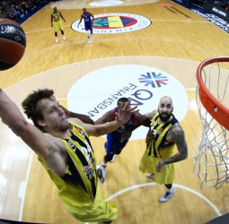 El Fenerbahce, tras tres derrotas, vuelve a la senda de las victorias (88-80)