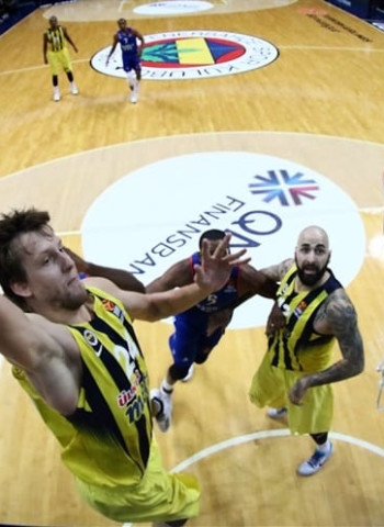 El Fenerbahce, tras tres derrotas, vuelve a la senda de las victorias (88-80)