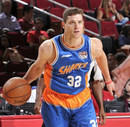 Los Phoenix Suns quieren traer de vuelta a la NBA a Jimmer Fredette