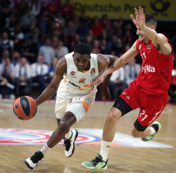 Valioso triunfo del Baskonia en Munich para seguir soñando (71-80)