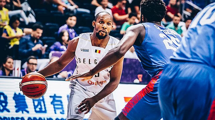 Bélgica a golpe de triple, se impone a Gran Bretaña (103-90)