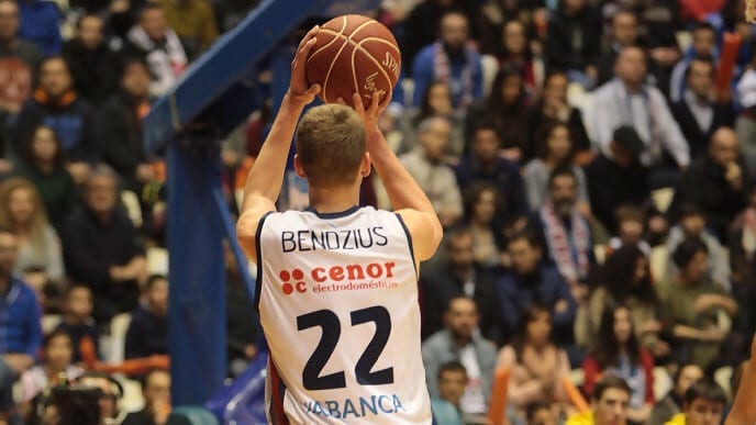 Eimantas Bendzius bate su tope de valoración en Liga Endesa