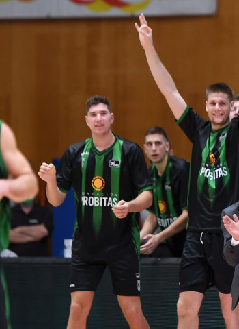 Locura de match en Badalona para victoria local con Bassas como héroe (83-82)