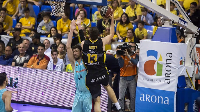 Iberostar Tenerife se convierte en la bestia negra del FCB Lassa (86-81)
