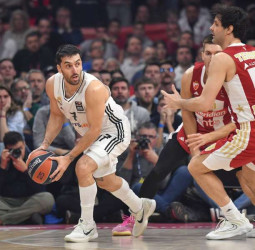Real Madrid da un gran paso hacia la postemporada en Belgrado, 72-78