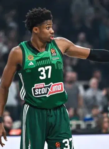 Kostas Antetokounmpo apunta al UCAM Murcia tras su salida del Panathinaikos
