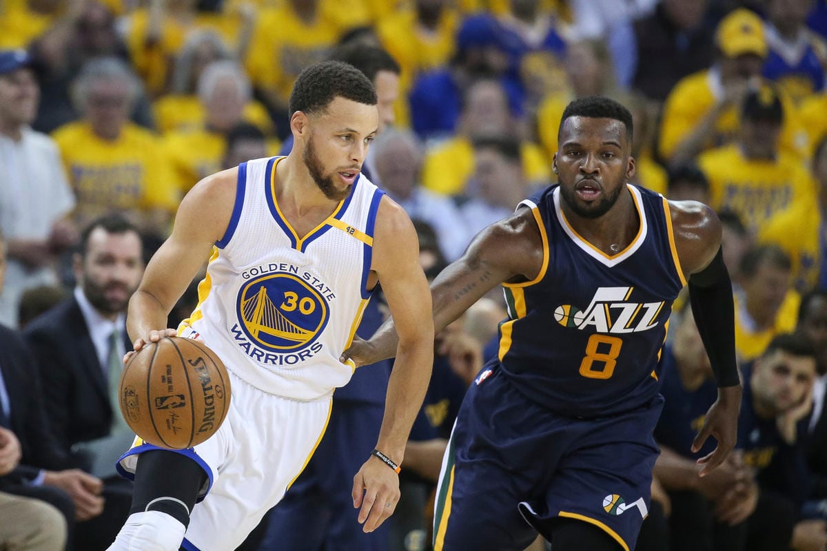 [2-0] Los Warriors, siempre un paso por delante de los Jazz (104-115)