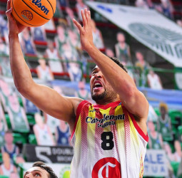Victoria a domicilio frente a Banco Di Sardegna para abrir los playoffs (83-95)