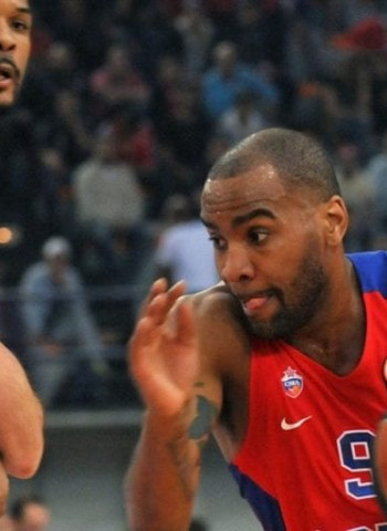 Los Beijing Ducks le ofrecen una millonada a Aaron Jackson