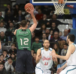 El FIATC Joventut cree en la victoria y vence al Baloncesto Sevilla (89-83)
