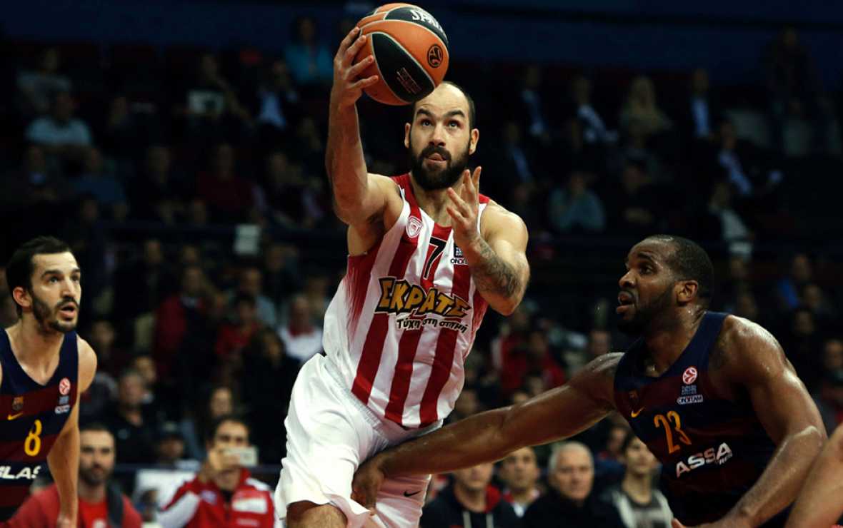 Prueba exigente para el FC Barcelona Lassa en el Pireo