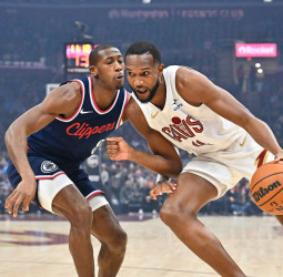 Los Cavaliers superan a los Clippers y llegan a las 60 victorias quince años después