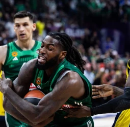El Panathinaikos sella al Fenerbahce, 73-57