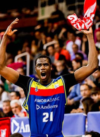 Moussa Diagne, MVP de Marzo... desde el hospital