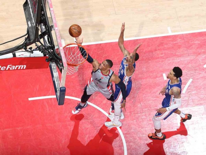 La lesión de Embiid marca el partido (122-114) [3-1]