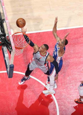 La lesión de Embiid marca el partido (122-114) [3-1]