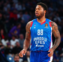 La Virtus Bolonia contacta con Tyrique Jones
