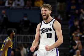 Sacramento blinda a Domantas Sabonis mientras planea su enésima reconstrucción
